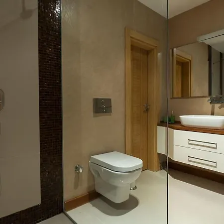 Mira Oezel Havuzlu 3+1 Torba/bodrum Hotel *