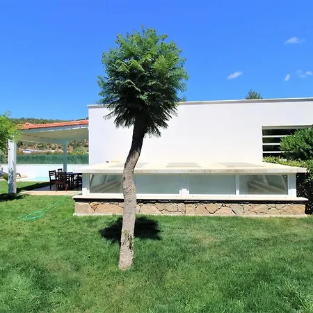 فندق Mira Oezel Havuzlu 3+1 Torba/bodrum *