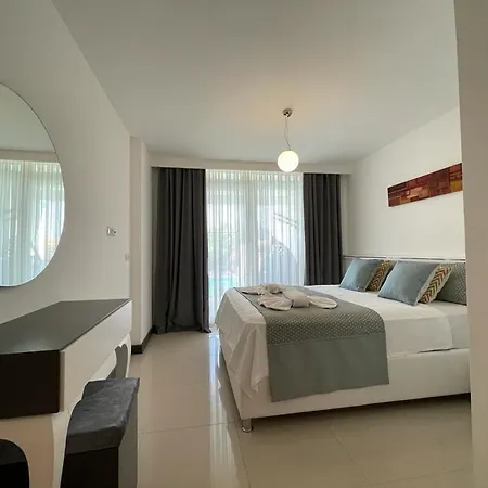 Mira Oezel Havuzlu 3+1 Torba/bodrum