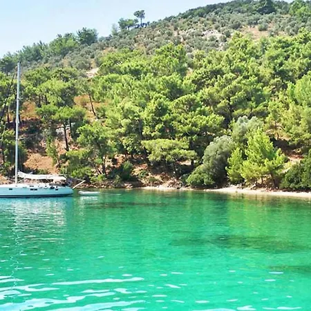 Mira Oezel Havuzlu 3+1 Torba/bodrum Отель