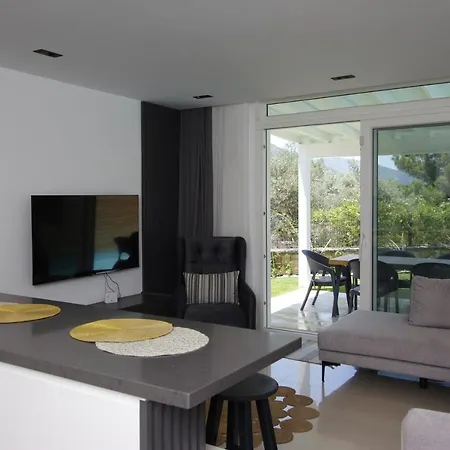 Hotel Mira Oezel Havuzlu 3+1 Torba/bodrum *