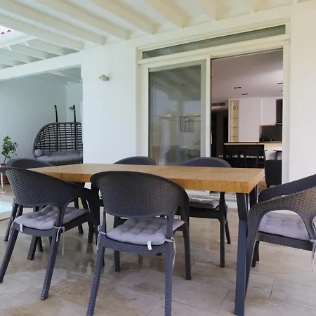 Mira Oezel Havuzlu 3+1 Torba/bodrum Bodrum