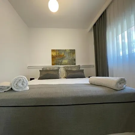 Mira Oezel Havuzlu 3+1 Torba/bodrum Bodrum