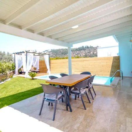 Mira Oezel Havuzlu 3+1 Torba/bodrum Bodrum